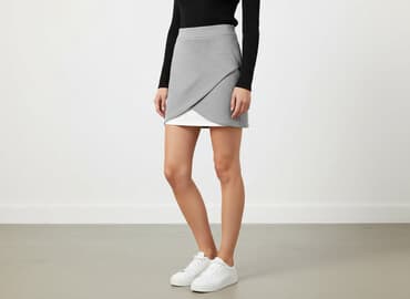 mini spódniczki wpadki: Spódnica damska, rozmiar S — 1