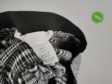 bluzki w pepitke: Damskie spodnie w kratę – czarno-białe, fason cygaretki - Wzór — 4