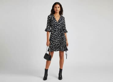 biala sukienka pretty little thing: PrettyLittleThing, Sukienka damska, rozmiar XS — 6