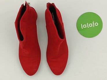 kozaki do czerwonej sukienki: Bershka, Botki damskie, 39 — 2