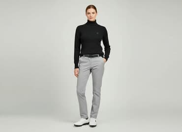 golfy guess: Women`s golf, size S — 6