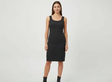 prosta klasyczna sukienka: Sukienka damska, rozmiar S — 1