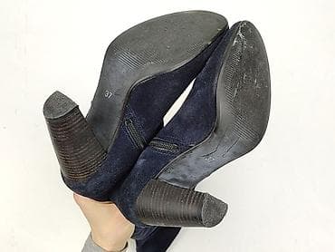 crocs c11: High boots for women, size 37 — 4