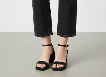 buty na platformie hello kitty: Monki, Босоніжки жіночі, розмір 39 — 1