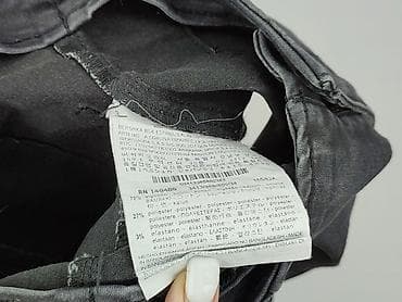 spodenkach: Bershka, Szorty damskie, rozmiar 2XS — 6