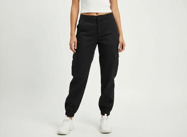 stradivarius cargo: Stradivarius, Material trousers for women, size M — 1