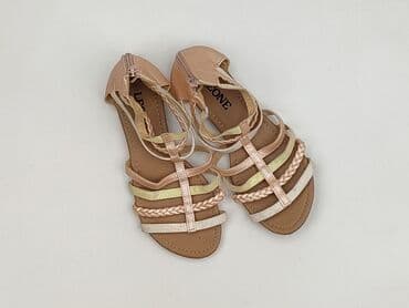 ccc buty elsa: Босоніжки жіночі, розмір 37 на lalafo.pl — 1 ccc buty elsa: Босоніжки жіночі, розмір 37 — 1