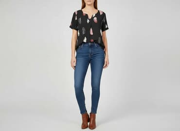 koszula damska z piórami: Жіноча блуза, розмір M — 1