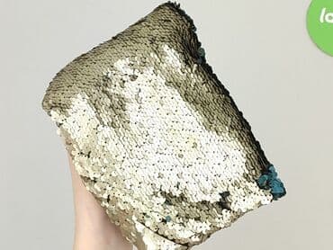 Жіночий одяг: Stradivarius, Спідниця жіноча, розмір S — 6