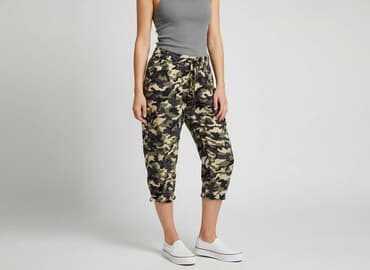 spodnie dresowe moro: Spodnie 3/4 damskie, rozmiar L — 6