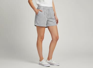 krótkie spodenki z bocznymi kieszeniami: Diverse, Szorty damskie, rozmiar S — 1