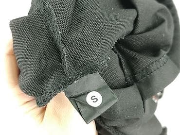 czarna bluza: Bluza z kapturem damska, rozmiar S — 4