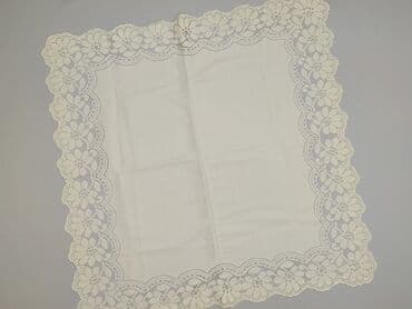 Dekoracje do domu: Obrus 75 x 75, kolor - Beżowy, stan - Idealny — 1