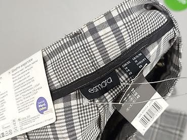 w klapkach tekst: Esmara, Spodnie materiałowe damskie, rozmiar S — 4