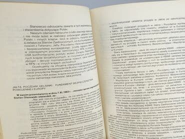 Książki: Książka, gatunek - Literatura faktu, stan - Bardzo dobry — 3
