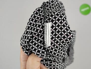 bluzki z odcieciem pod biustem: Bluzka damska, rozmiar S — 4