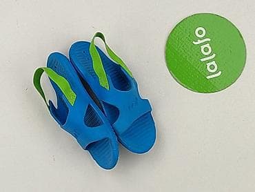 klapki nike: Kapcie Decathlon, 22, Używany — 3