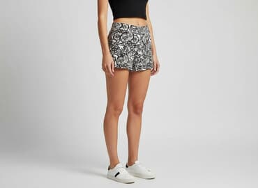 shein krótkie spodenki dla dzieci: Janina, Szorty damskie, rozmiar S — 6