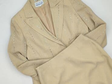 Класичний костюм жіночий, розмір M