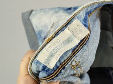 krótkie spodenki i nogi z cellulitem: Janina, Szorty damskie, S — 4