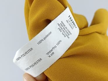 класичні костюми жіночі: Жіноча блуза, розмір M — 4