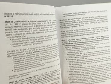 Książki: Książka, gatunek - Edukacyjna, stan - Bardzo dobry — 3