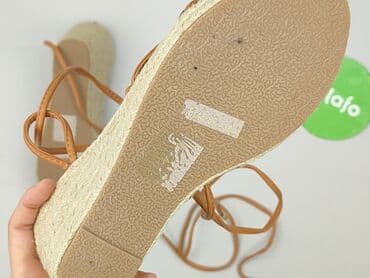 czarne sandały na koturnie born2be: Queen Vivi, Sandały damskie, rozmiar 38 — 4