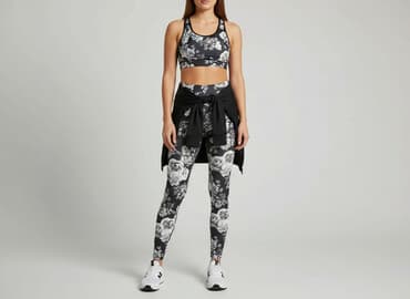 krótkie legginsy damskie z wysokim stanem: Leggings Sports for women, size S — 1