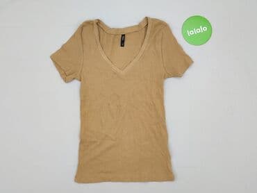 c and a sweter: Футболка жіноча, M на lalafo.pl — 2 c and a sweter: Футболка жіноча, M — 2