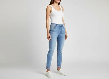 obcisłe jeansy: DENIM JEANS, Jeansy damskie, rozmiar XS — 1