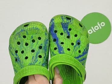 klapki z puchem: Kapcie Crocs, 24, Używany — 5