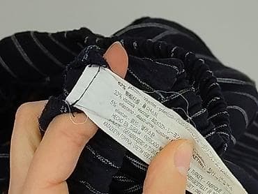 outlet ecco buty: Bershka, Material trousers for women, size M — 6