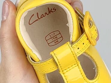 buty sizer: Baby shoes, Clarks, 19, condition - Very good — 8