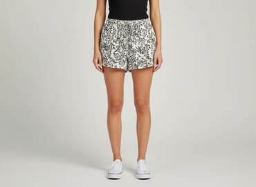 luźne krótkie spodenki: Sinsay, Szorty damskie, rozmiar S — 7