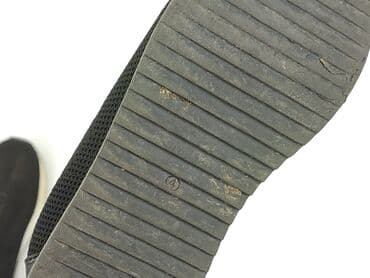 jak wyczyscic biale klapki: Sport shoes 19, Used — 4