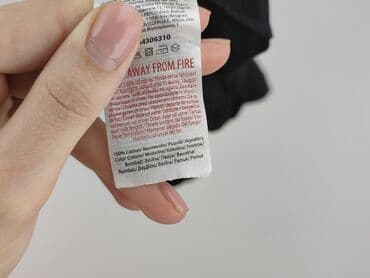 czarne t shirty w serek damskie: Beloved, T-shirt damski, rozmiar XL — 6