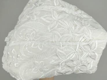 Dekoracje do domu: Biała tkanina z haftowanym wzorem w kwiaty, idealna do różnych — 4