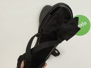 czarne sandały z pomponami: Sandals for women, size 41 — 5