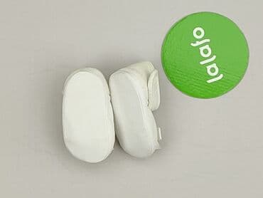 born2be czarne sandały: Buciki niemowlęce, 15 i mniejsze, stan - Bardzo dobry — 3