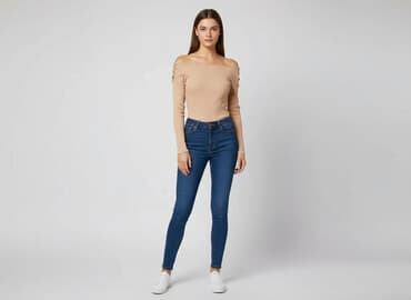 aplikacje z ubraniami: Bluzka damska, rozmiar S — 5