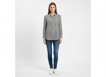 czarna koszula do niebieskiego garnituru: Koszula damska, rozmiar S — 1