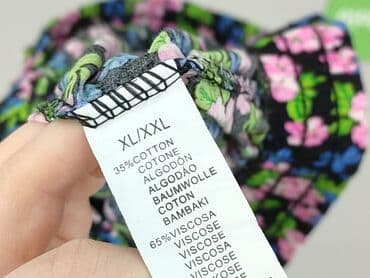 krótkie spodenki i nogi z cellulitem: Szorty damskie, 2XL — 4