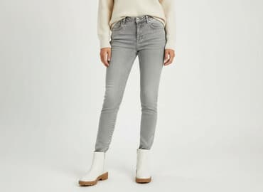 sklep reserved spodnie damskie: Reserved, Jeansy damskie, rozmiar M — 6