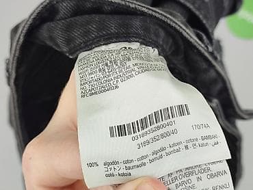 derby jeans: Bershka, Szorty damskie, rozmiar M — 5