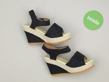 beżowe buty na koturnie ccc: Sandały damskie, rozmiar 42 — 3