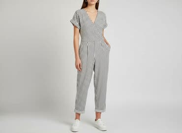 sukienki z baskinką: Bershka, Women`s dress, size S — 1