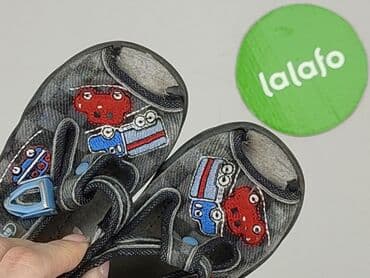 w.klapkach tekst: Kapcie Befando, 18, Używany — 6