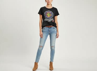 czarne koszulki damskie z nadrukiem: Футболка жіноча, розмір M — 1