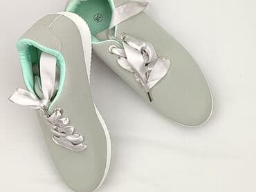 czarna sukienka i białe trampki: Sneakersy damskie, rozmiar 38 — 1