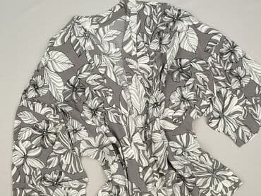 Women's Clothing: Women's blouse, size One size — 1